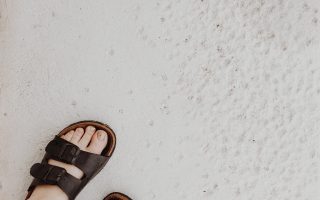 What Are the Features of the Most Comfortable Sandals